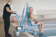 Mobile pool lift EcoPool